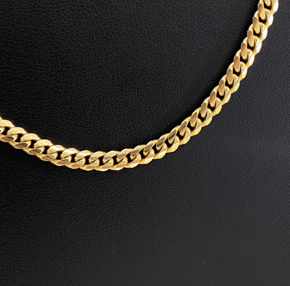 10k Yellow Gold Cuban Link - 30.1g